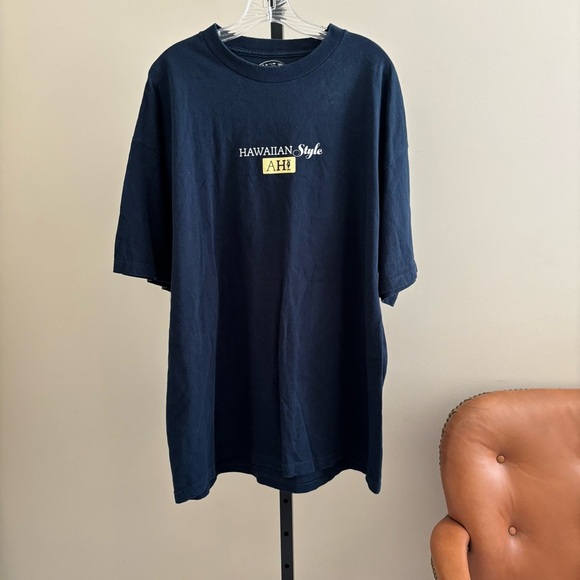 AHI Hawaiian Style Blue Short Sleeve Tee with Crew Neck - Picture 1 of 7